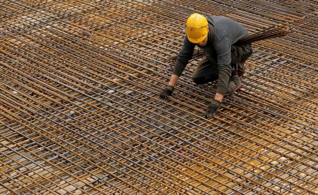 Ferraillage d’une dalle béton pour fondation d’abri ou chalet bois
